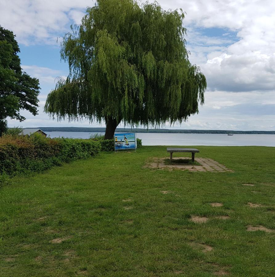 Ferienhaus Plau Am See, Direkt Am Wasser Luaran gambar